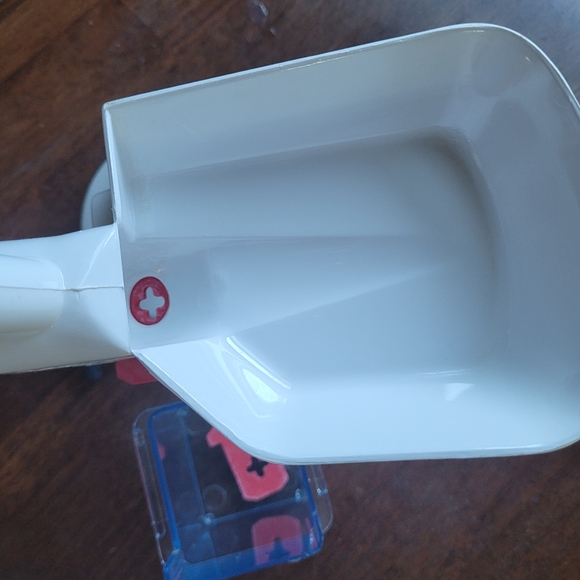 Deluxe Cherry Pitter - Picture 1 of 4